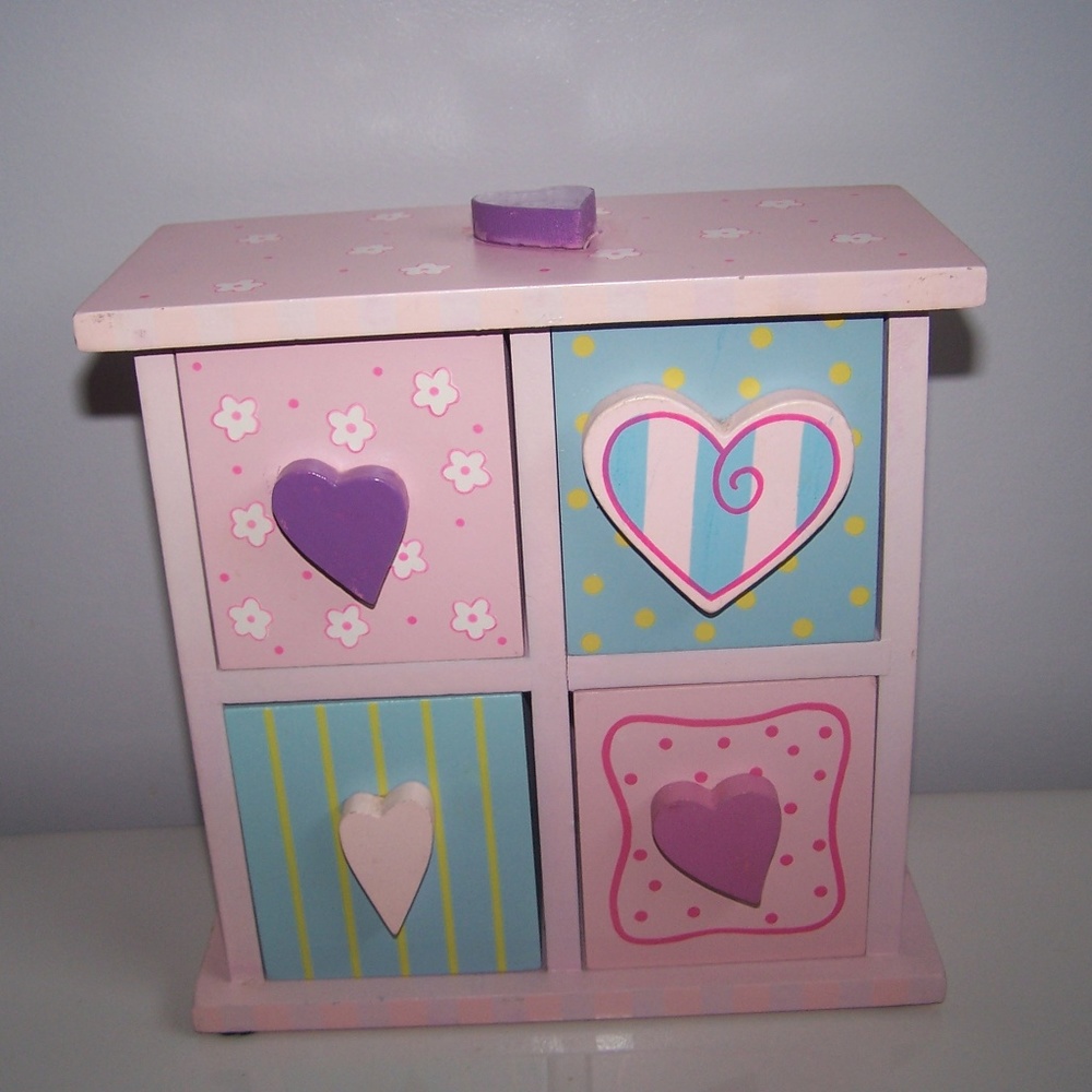 Fun and Colorful Jewelry/Treasures Box